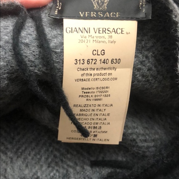 Versace scarf - Picture 2 of 2